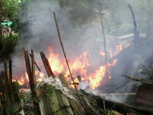 Mueren tres personas en incendio en Ibagué 1 1506706_689919744404301_3456824579434172269_n