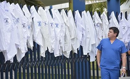 Renuncia masiva de médicos en la clínica Rosario de Ibagué 1 image