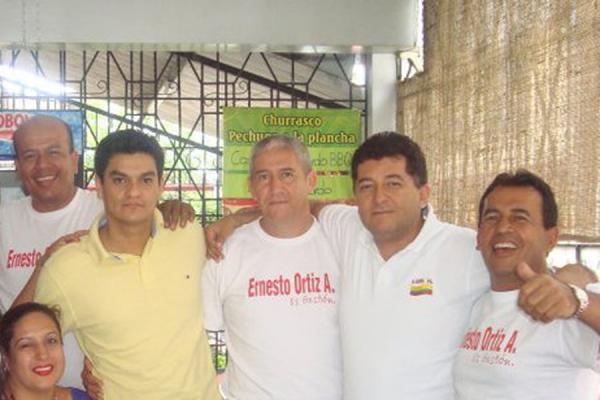 ‘Boylam’ sería el eslabón perdido de los negocios y poder político de Óscar Berbeo 3 En el extremo derecho el alcalde de Ibagué y el concejal Ernesto Ortiz