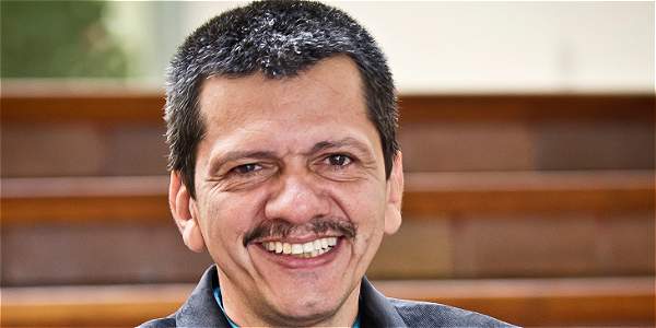 Tolimense gana Premio Nacional de Poesía 4 nelson