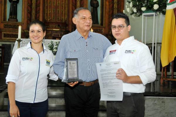 ¿Quién responde por quiebra de hospitales del Tolima? 3 Irónicamente, la semana pasada el exgobernador Luis Carlos Delgado fue condecorado en Purificación