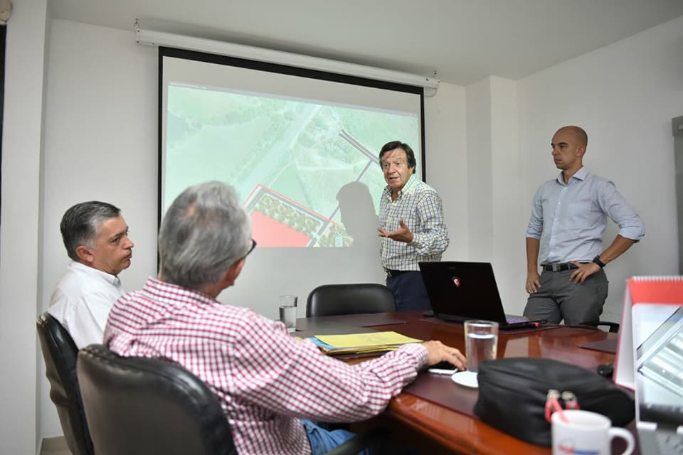 ¿Agropolis beneficiará a los hacendados de la meseta de Ibagué? 4 Lasernados