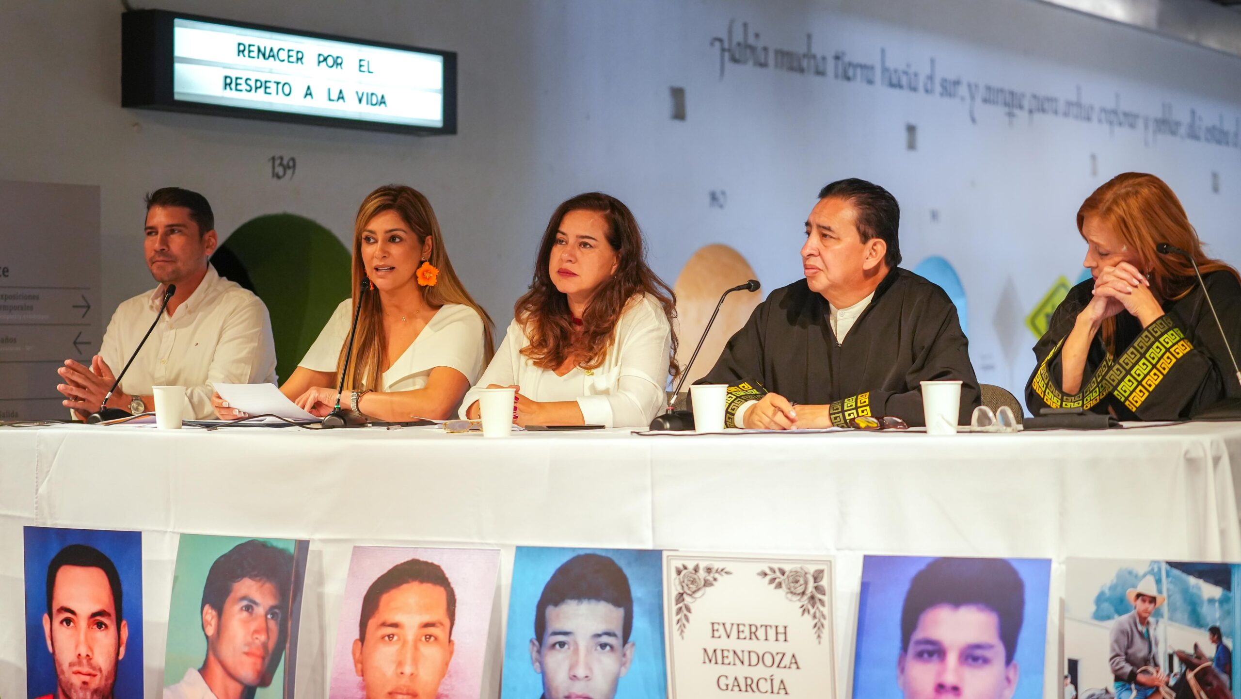 Abren exposición “Renacer por el Respeto a la Vida” con acto restaurativo en el Panóptico de Ibagué 4 Adriana 2 scaled