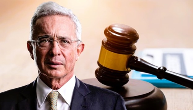 Uribe: ¿Ángel o demonio? - A La Luz Pública - Noticias de Colombia